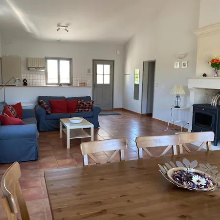 Charming In Dordogne Countryside Feriehus Chalais (Charente)